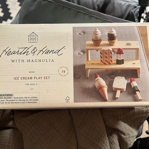 Hearth & Hand Ice cream set